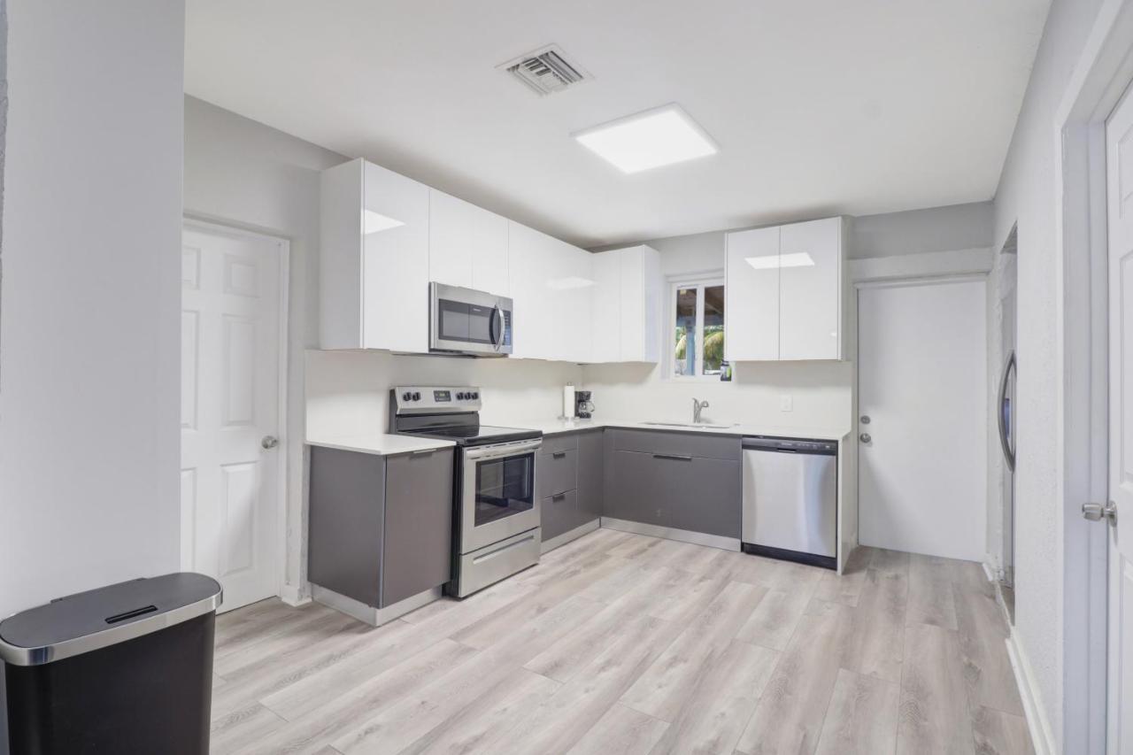 Spacious And Luxurious Home Centrally Located Between Miami And Ft. Lauderdale Miramar Esterno foto